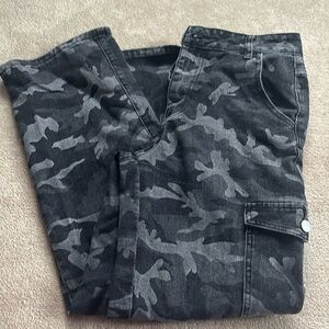 Black and grey camo jean pants petite medium